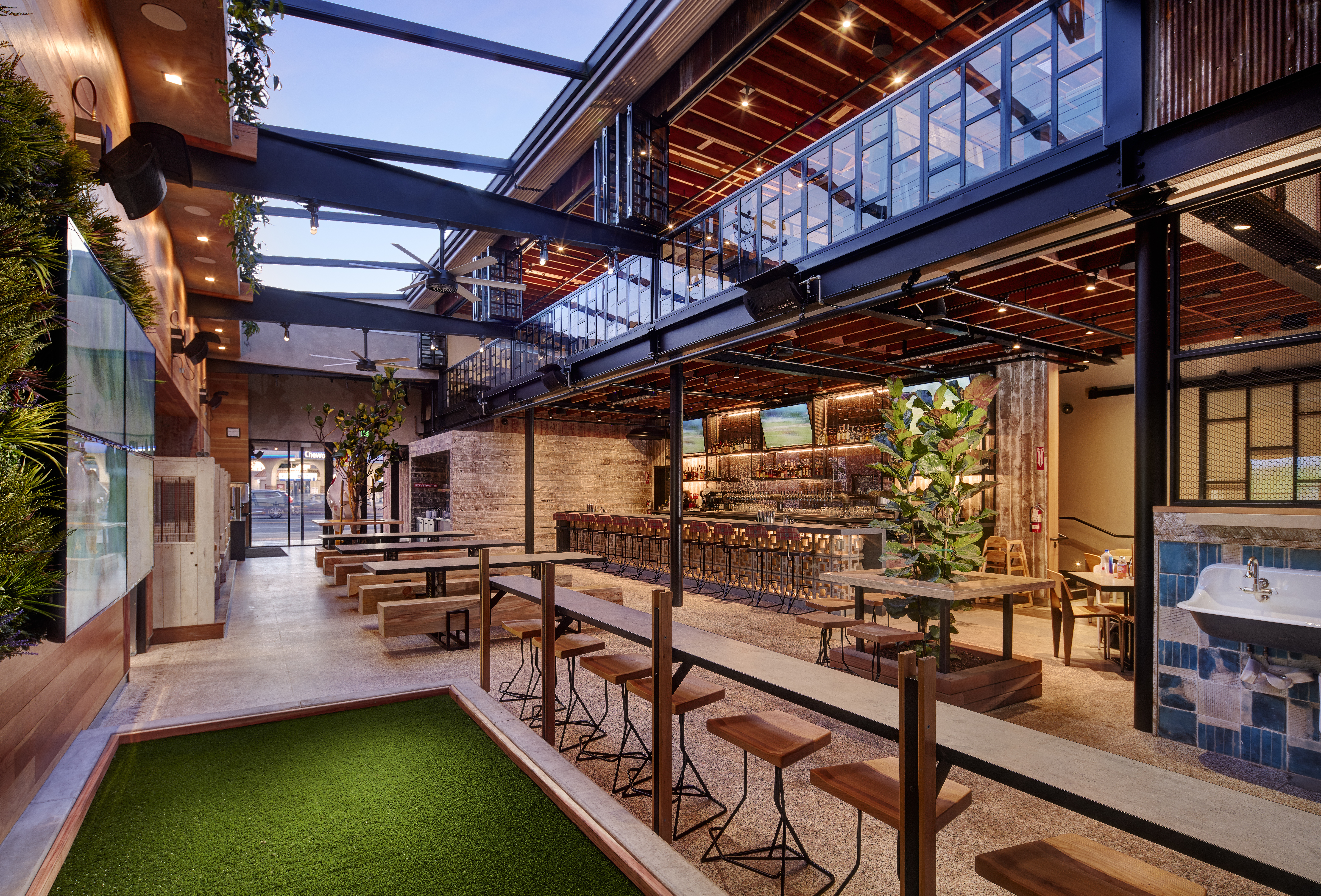 Outdoor location crack Shack